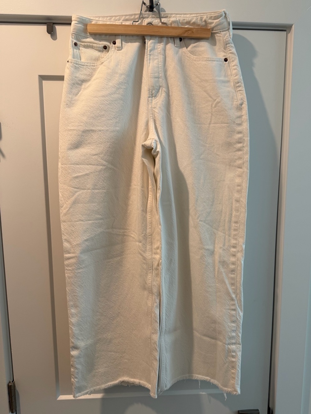 Abercrombie & Fitch white/Cream cropped Wide-Leg Women’s Jeans